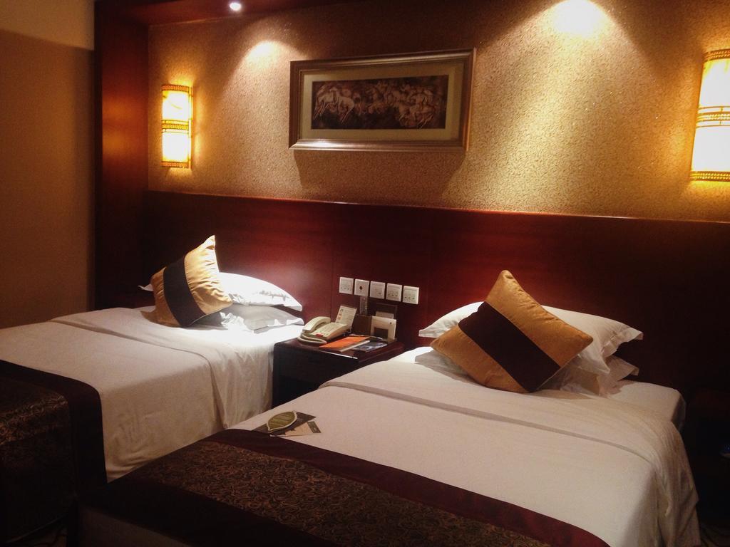 Dynasty International Hotel Kunming Rum bild