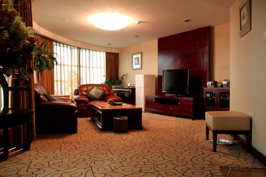 Dynasty International Hotel Kunming Rum bild