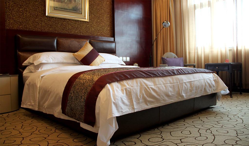 Dynasty International Hotel Kunming Rum bild