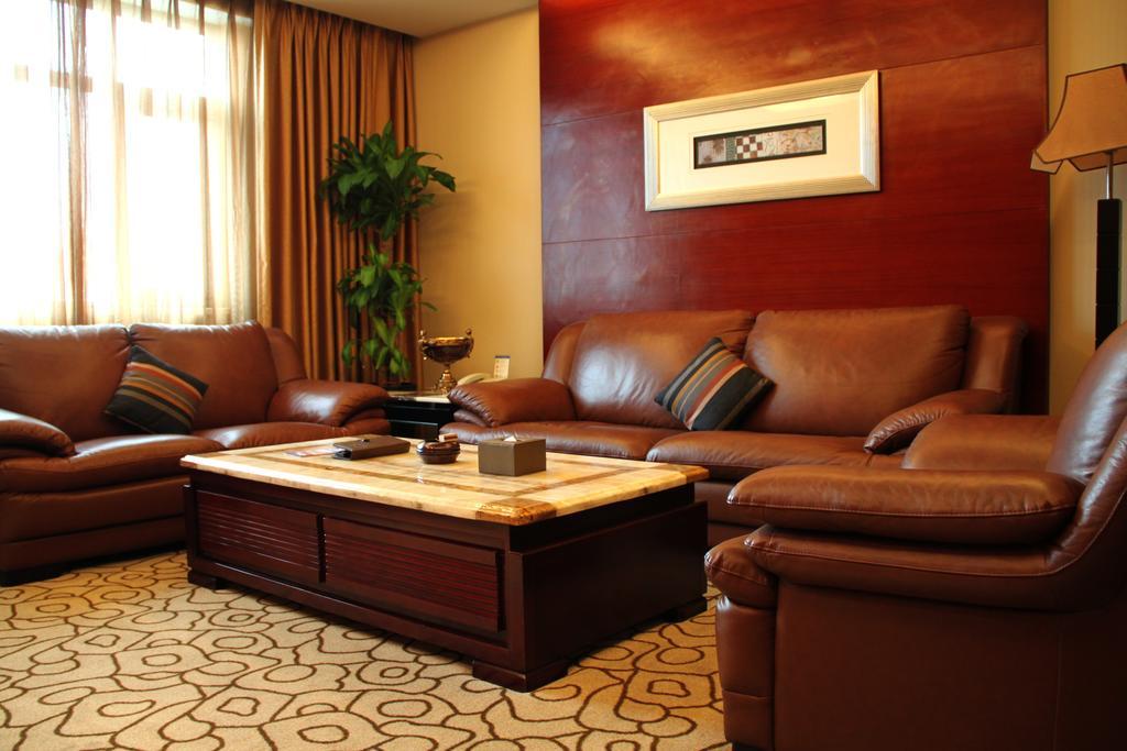 Dynasty International Hotel Kunming Rum bild